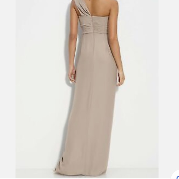 BCBGMAXAZRIA BARBARA ONE SHOULDER SATIN GOWN. - Picture 3 of 7